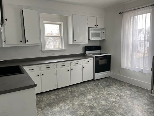 18 Maple Street, Dover, NH 03820