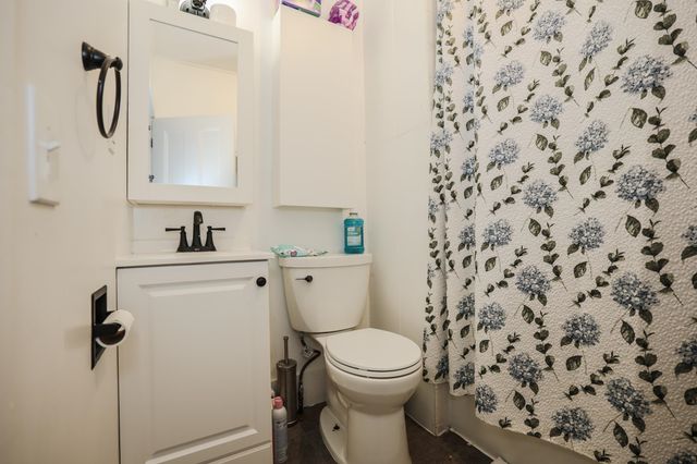 18 Maple Street, Dover, NH 03820