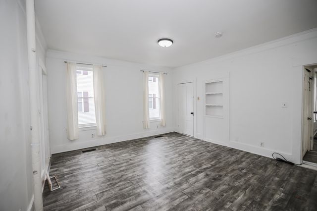 18 Maple Street, Dover, NH 03820