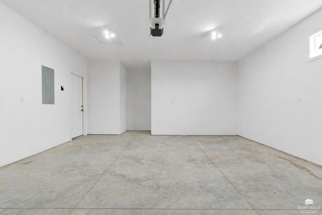 9877 Weeping Willow Dr., Manhattan, KS 66502