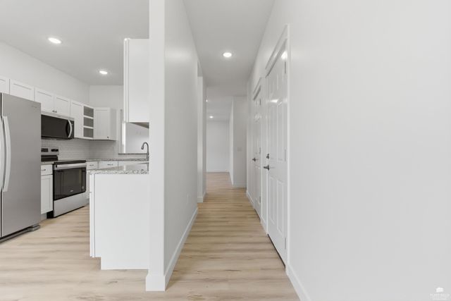 9877 Weeping Willow Dr., Manhattan, KS 66502