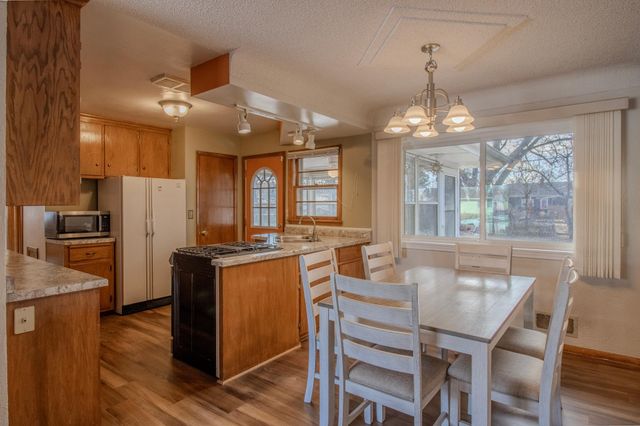 2187 Burr Street N, Maplewood, MN 55117