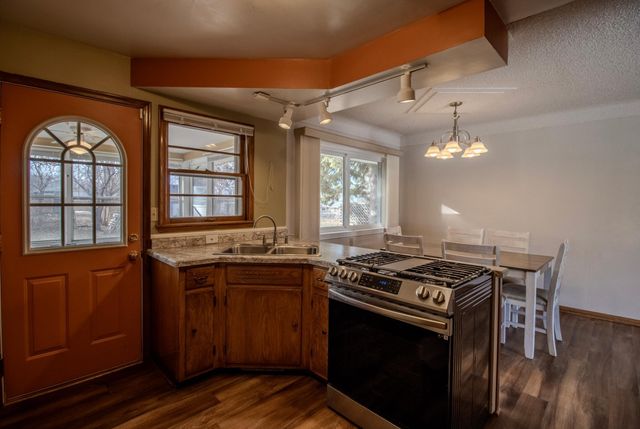 2187 Burr Street N, Maplewood, MN 55117