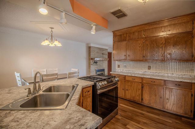 2187 Burr Street N, Maplewood, MN 55117