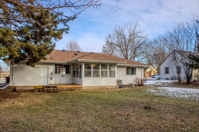2187 Burr Street N, Maplewood, MN 55117