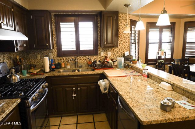 614 BLUFF CANYON Circle, El Paso, TX 79912