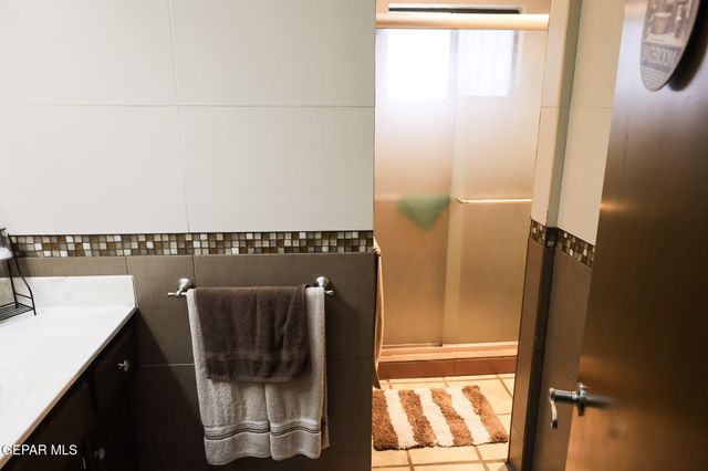 614 BLUFF CANYON Circle, El Paso, TX 79912