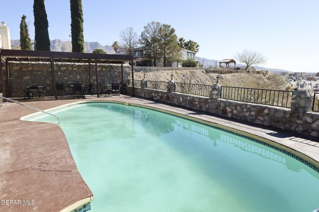 614 BLUFF CANYON Circle, El Paso, TX 79912