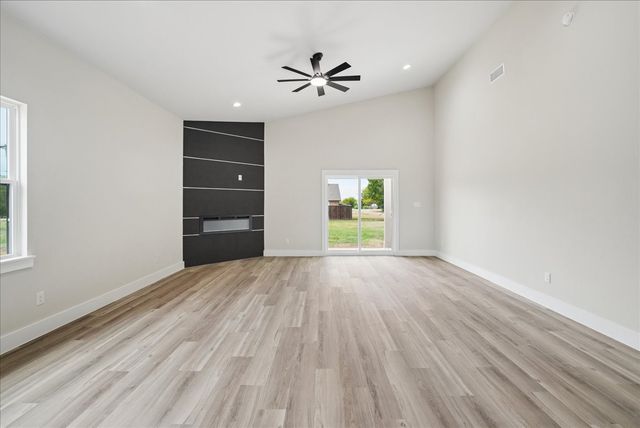 106 W Dogwood Trail, Fate, TX 75087
