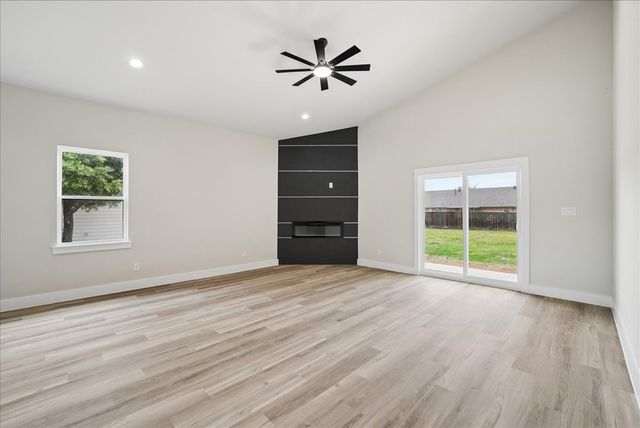 106 W Dogwood Trail, Fate, TX 75087