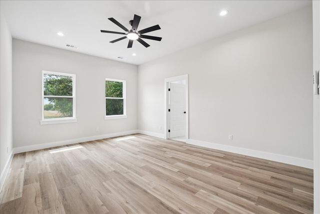 106 W Dogwood Trail, Fate, TX 75087