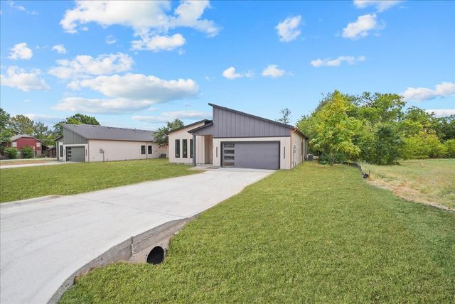 106 W Dogwood Trail, Fate, TX 75087