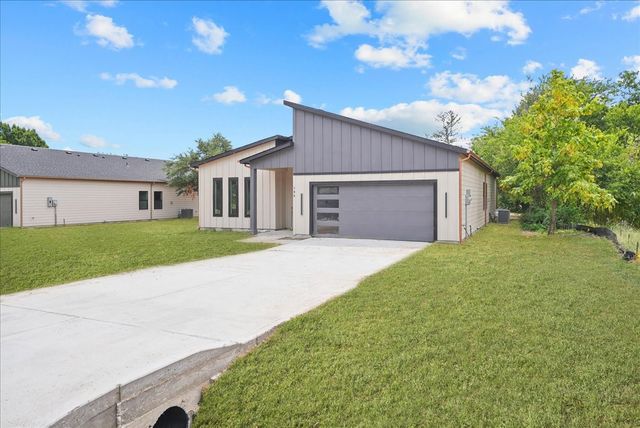 106 W Dogwood Trail, Fate, TX 75087