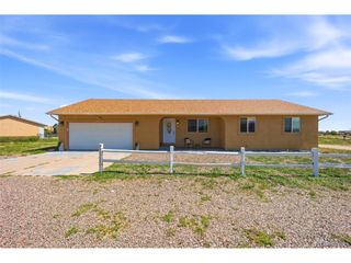 1218 E Onizuka Ln, Pueblo West, CO 81007