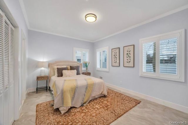 185 9th Street, Hicksville, NY 11801