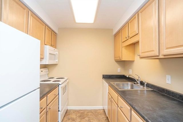 180 Main Street F148, Bridgewater, MA 02324