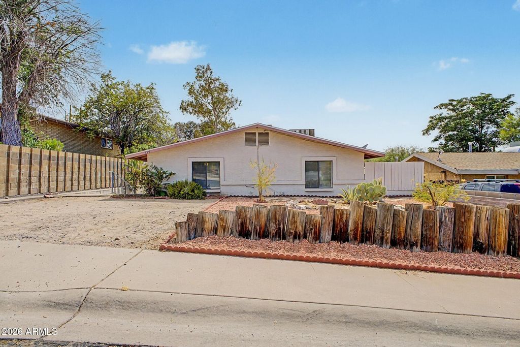 354 N JACKSON Street, Wickenburg, AZ 85390 — exterior