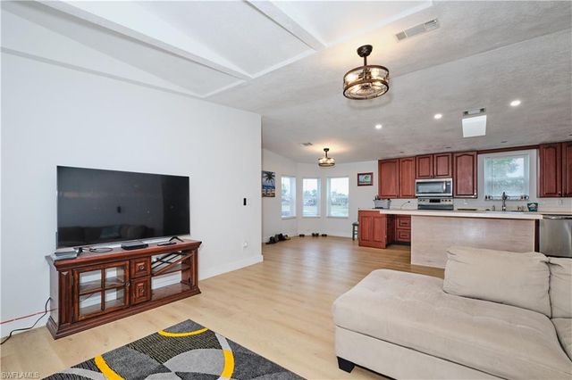 16820 Banyon DR, Fort Myers, FL 33908
