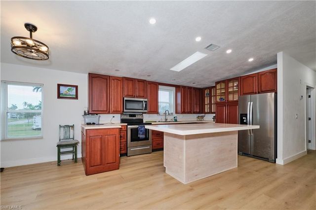 16820 Banyon DR, Fort Myers, FL 33908