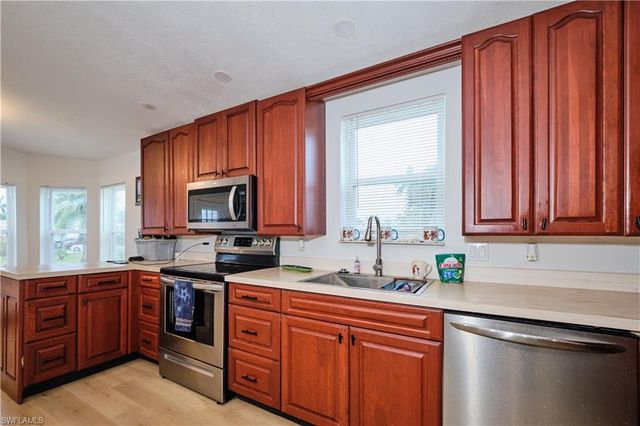 16820 Banyon DR, Fort Myers, FL 33908