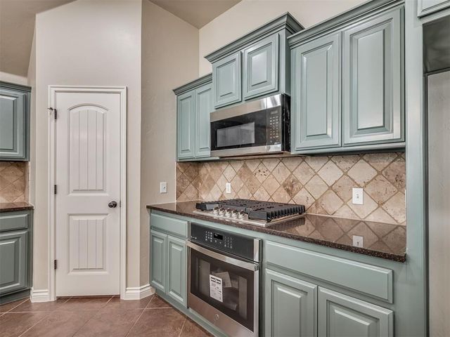 802 Sedona Drive, Norman, OK 73071