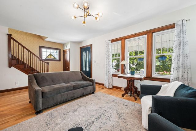 755 S Roosevelt Avenue, Bexley, OH 43209