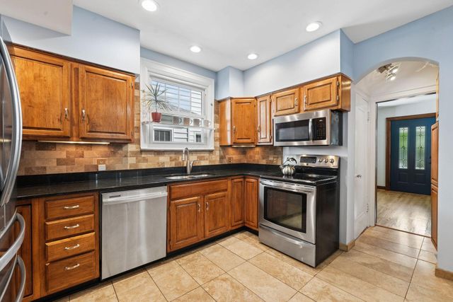 755 S Roosevelt Avenue, Bexley, OH 43209