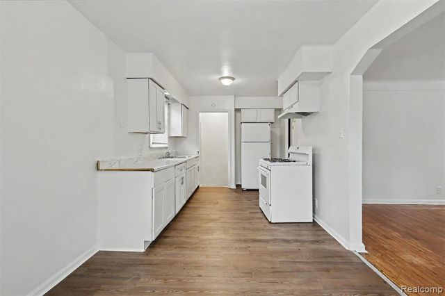 7611 Penrod Street, Detroit, MI 48228