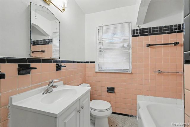 7611 Penrod Street, Detroit, MI 48228