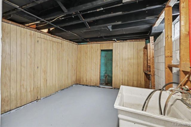 7611 Penrod Street, Detroit, MI 48228