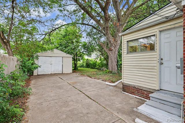 7611 Penrod Street, Detroit, MI 48228