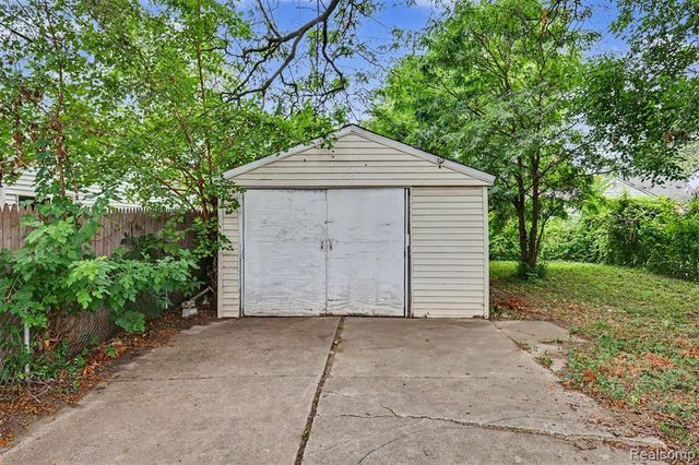 7611 Penrod Street, Detroit, MI 48228