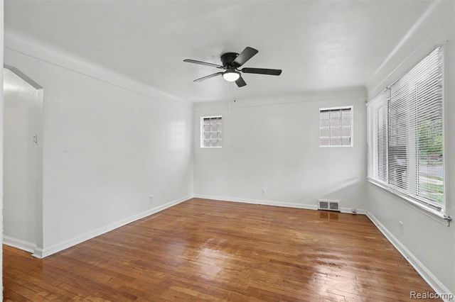 7611 Penrod Street, Detroit, MI 48228