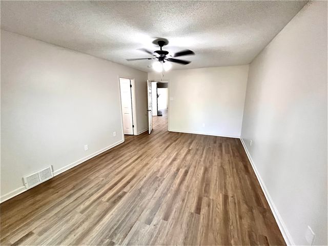 1646 OAKEN BUCKET DR, Memphis, TN 38016