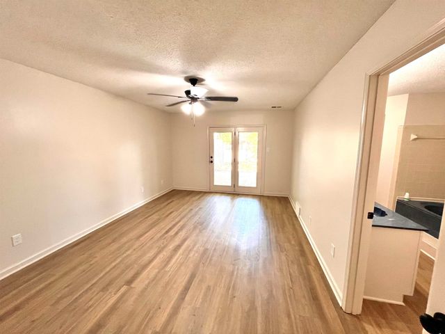 1646 OAKEN BUCKET DR, Memphis, TN 38016