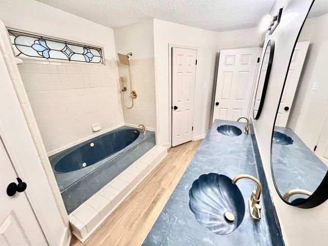 1646 OAKEN BUCKET DR, Memphis, TN 38016