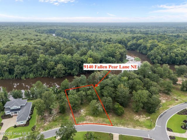 9140 Fallen Pear Lane NE, Leland, NC 28451