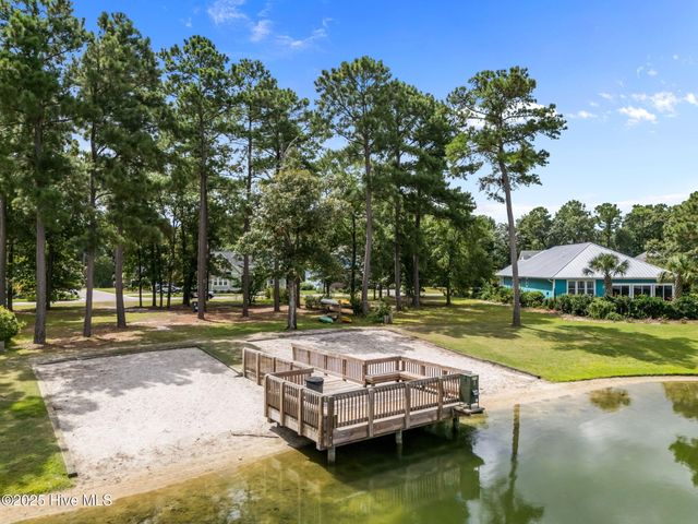 9140 Fallen Pear Lane NE, Leland, NC 28451