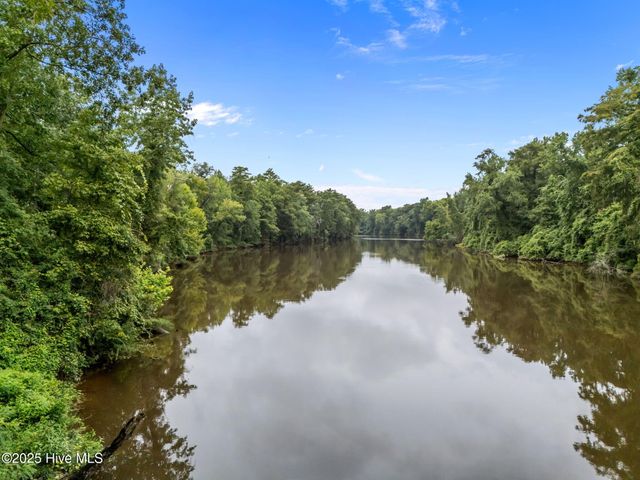 9140 Fallen Pear Lane NE, Leland, NC 28451