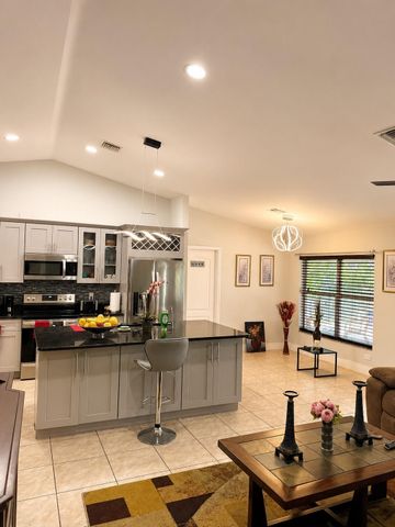 1206 NE 5TH Avenue, Cape Coral, FL 33909