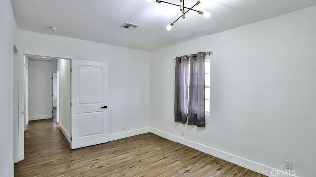 11445 Saticoy Street, North Hollywood, CA 91605