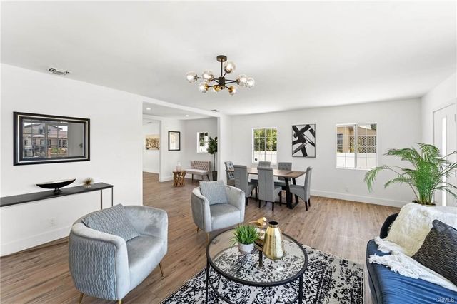 11445 Saticoy Street, North Hollywood, CA 91605