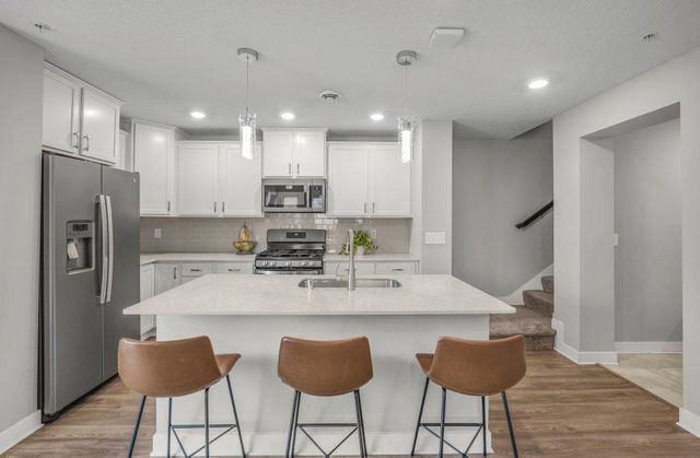 10884 Glacier Lane N, Maple Grove, MN 55369