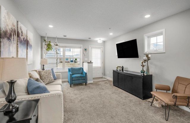 10884 Glacier Lane N, Maple Grove, MN 55369