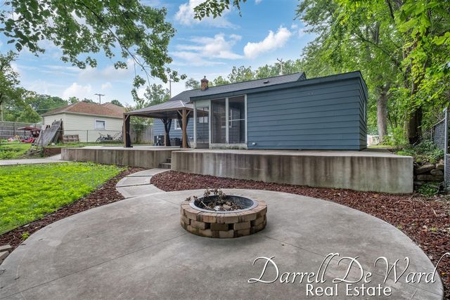 2619 Madison Avenue, Grand Rapids, MI 49507