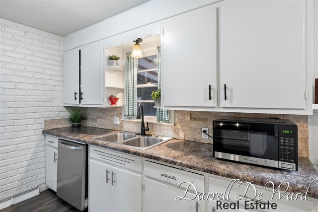 2619 Madison Avenue, Grand Rapids, MI 49507