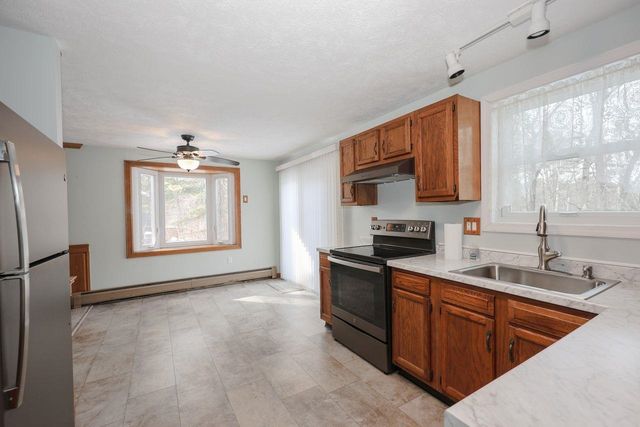 15 Lund Drive A, Hudson, NH 03051