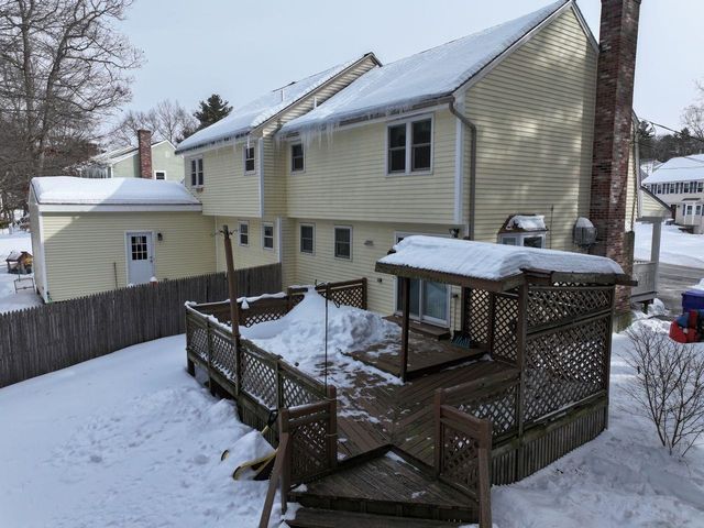 15 Lund Drive A, Hudson, NH 03051