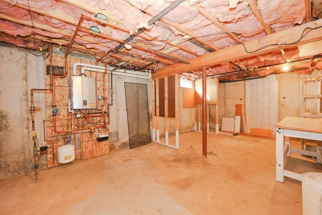 15 Lund Drive A, Hudson, NH 03051