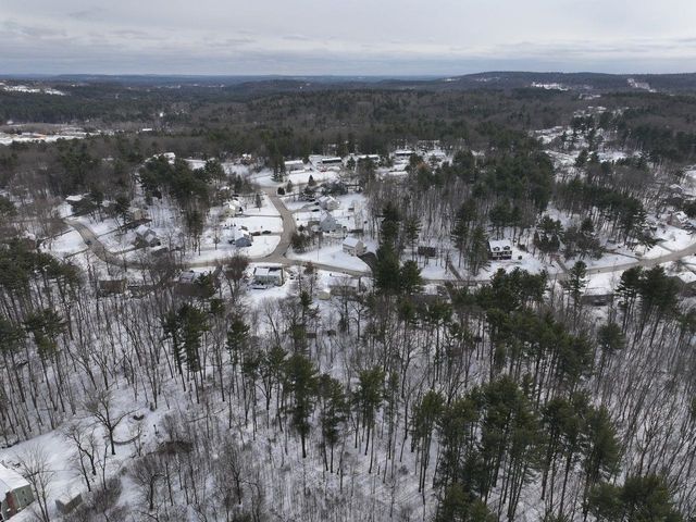 15 Lund Drive A, Hudson, NH 03051